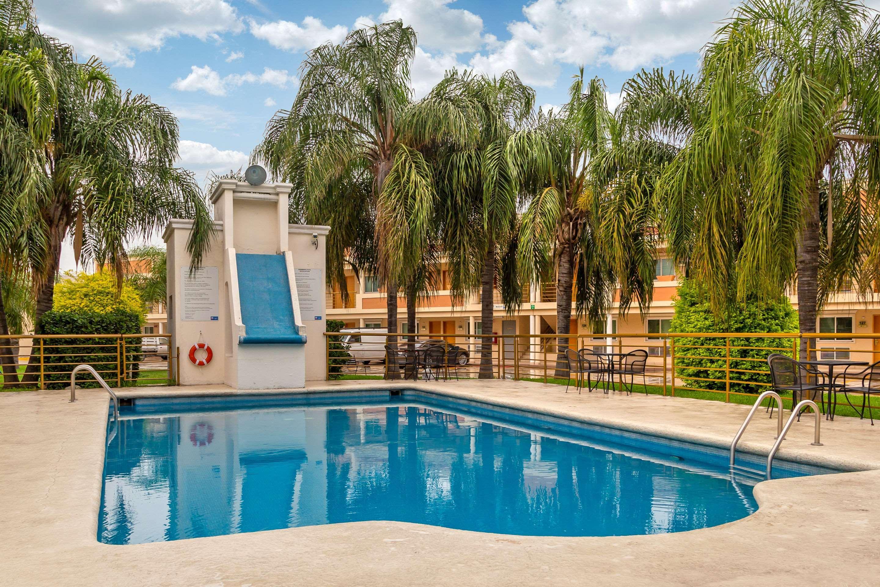Comfort Inn Monterrey Norte San Nicolás de los Garzas Zewnętrze zdjęcie