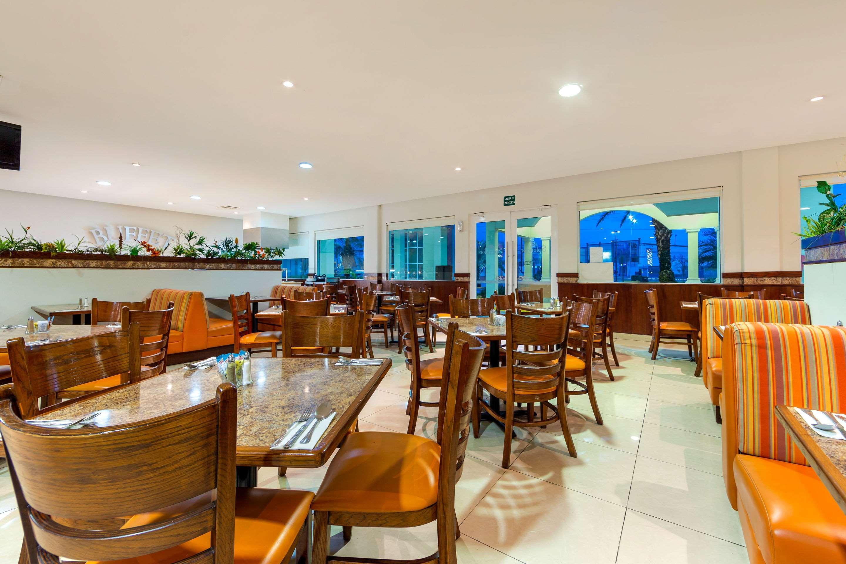 Comfort Inn Monterrey Norte San Nicolás de los Garzas Zewnętrze zdjęcie