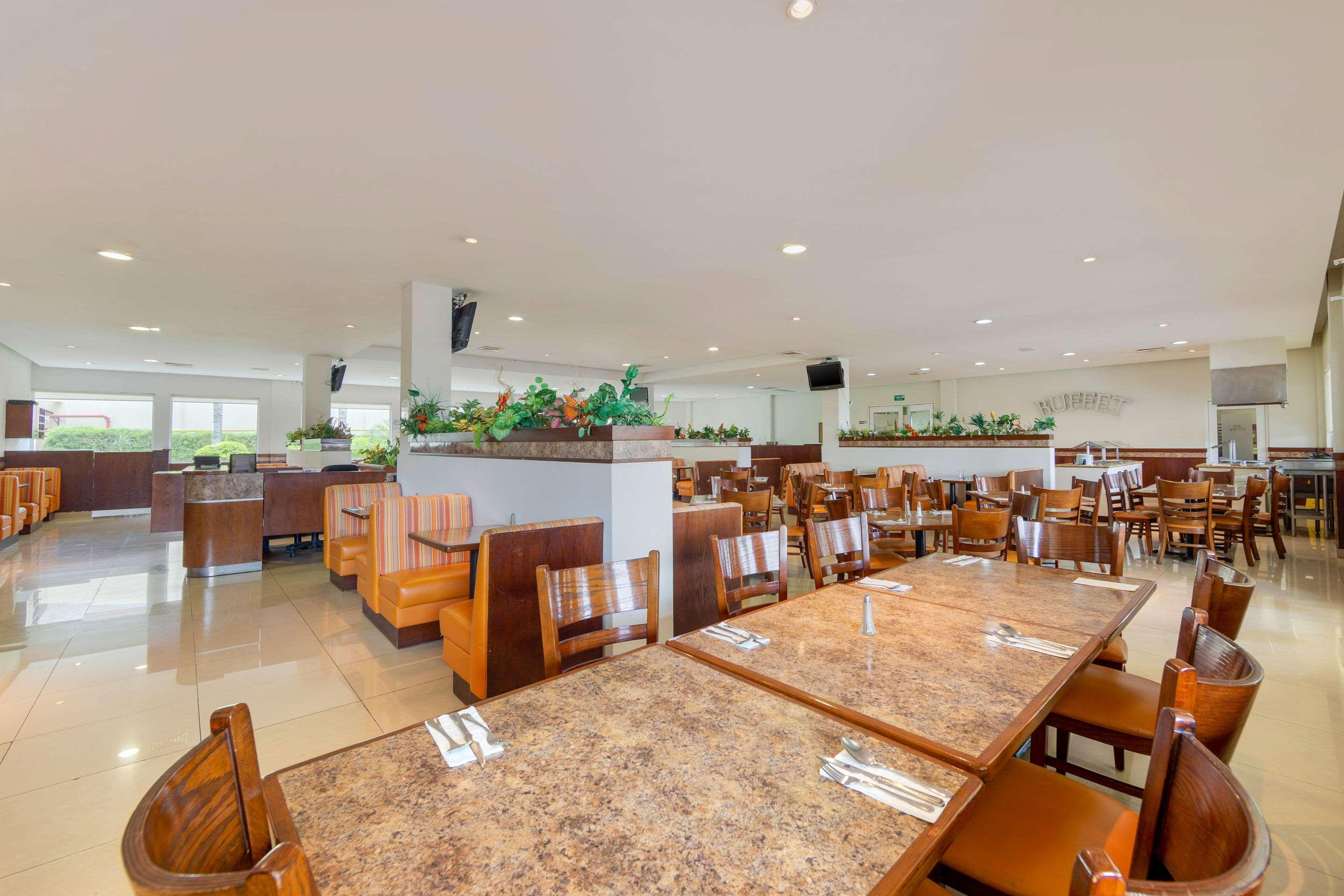 Comfort Inn Monterrey Norte San Nicolás de los Garzas Zewnętrze zdjęcie